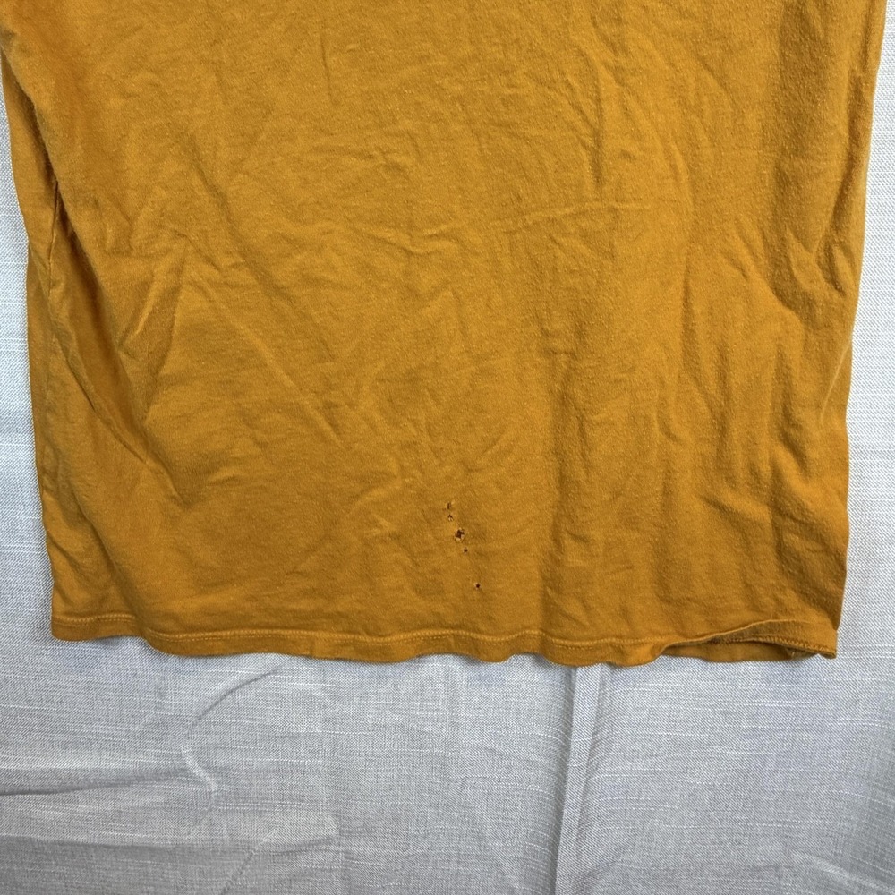 Guess Shirt Mens Medium Gold Rose Cross Embroidered Pocket Graphic Tee Logo - Picture 8 of 12